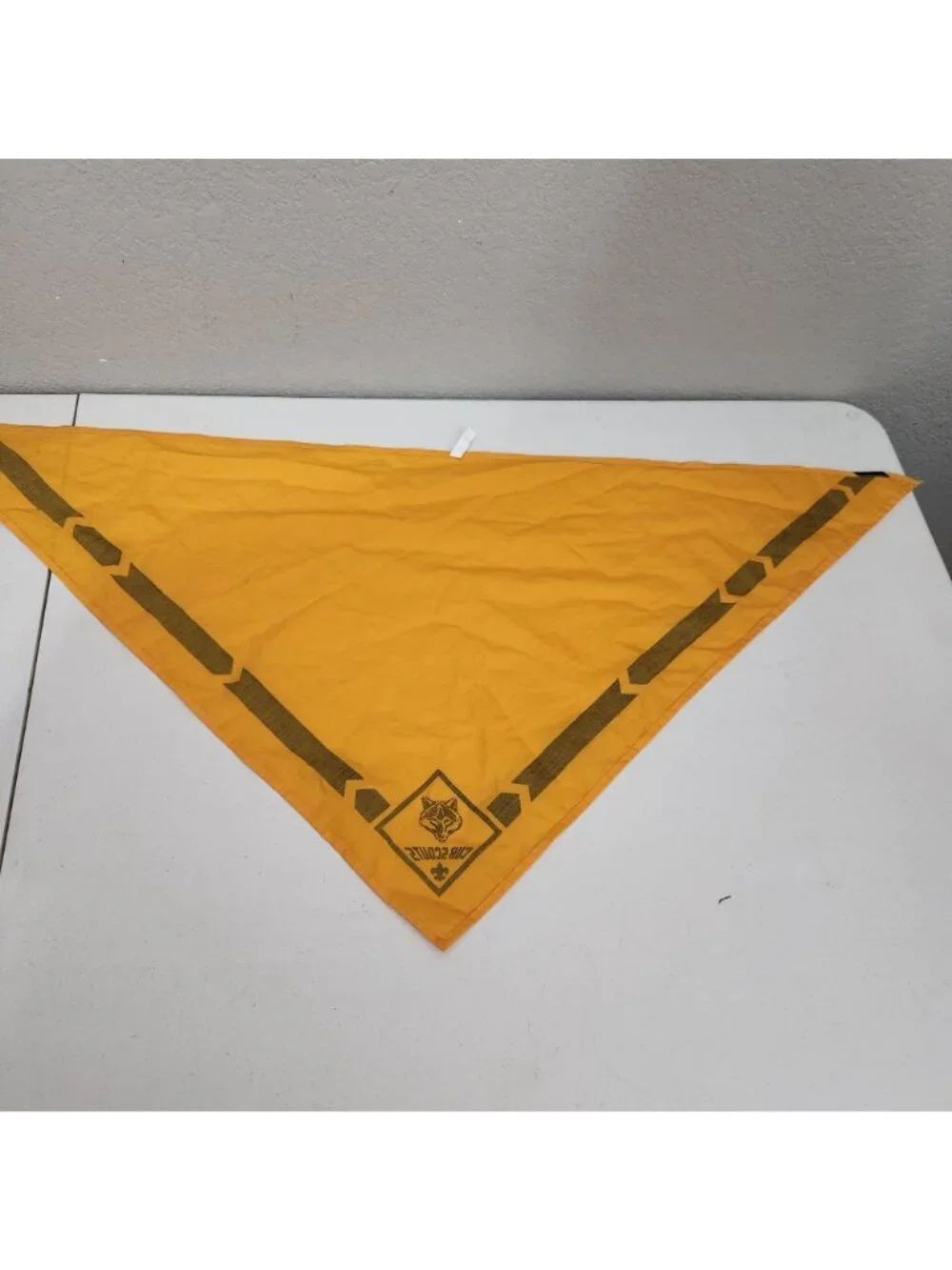 Cub Scouts Wolf Neckerchief Yellow & Blue Triangle Scarf With Wolf Logo For Yout
